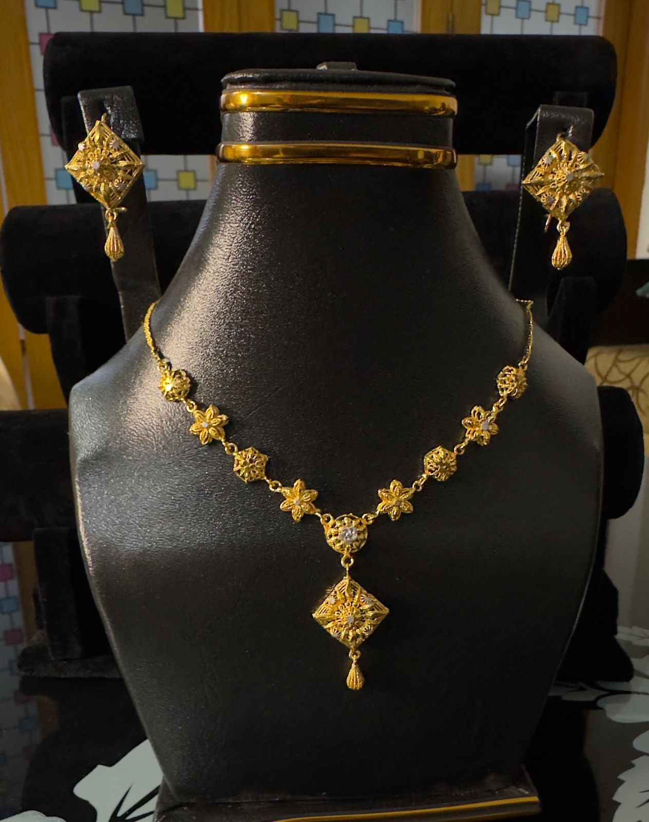 Indian locket set