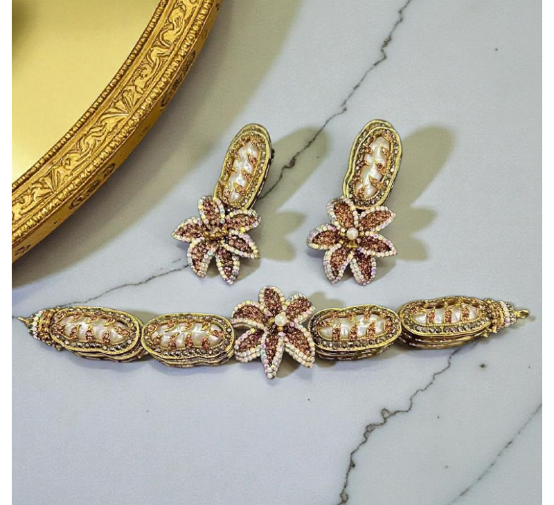 Elegant turkish set