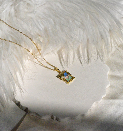 Flutter frame pendant and ring