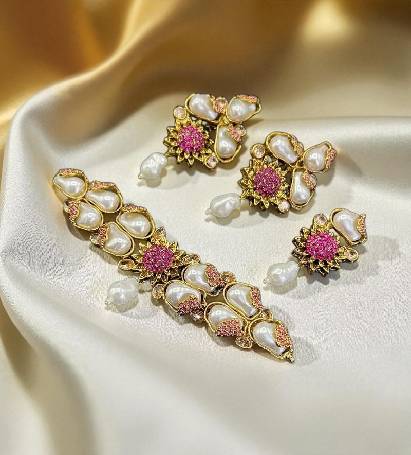 Elegant turkish set