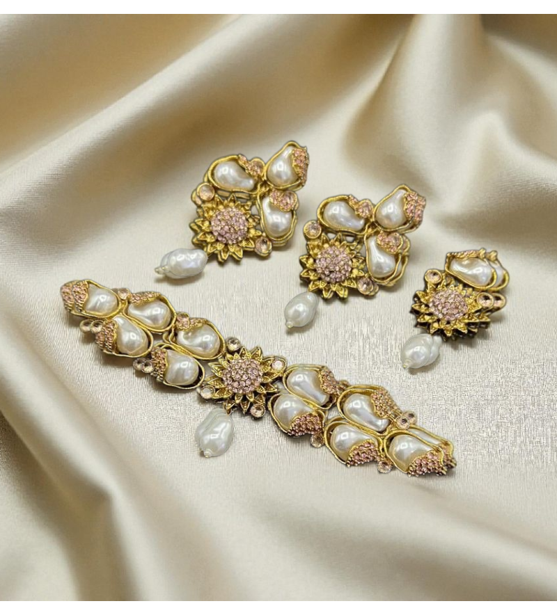 Elegant turkish set