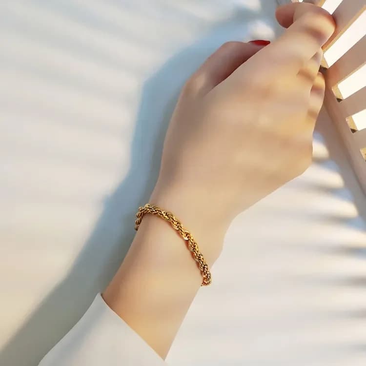 Cross chain bracelet