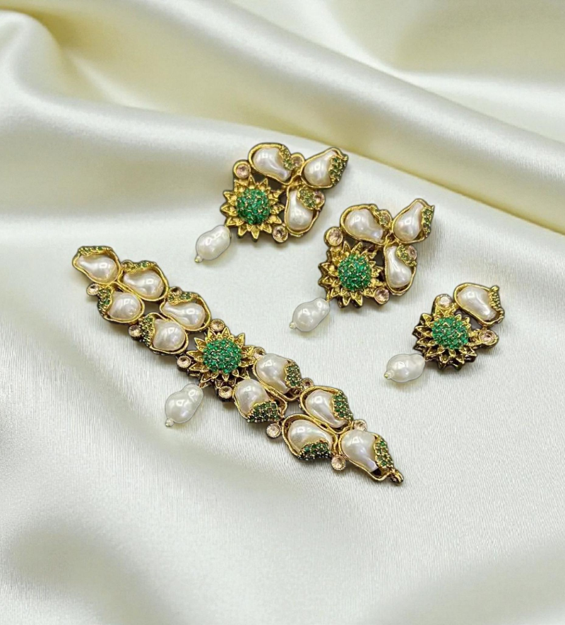 Elegant turkish set